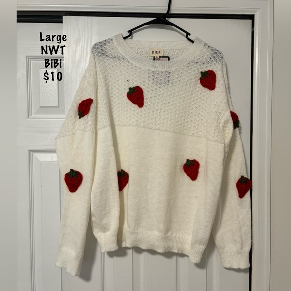 Strawberry Sweater - Picture 1 of 3